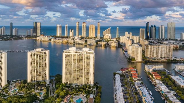 2600 Island Boulevard PH1, Aventura, FL 33160