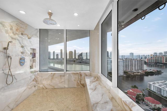 2600 Island Boulevard PH1, Aventura, FL 33160