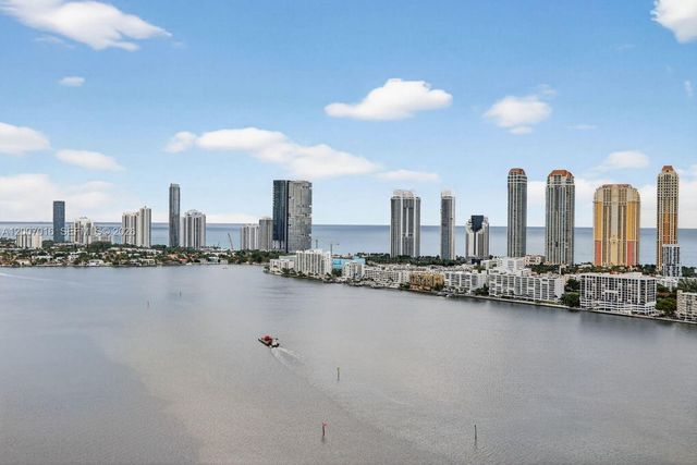 2600 Island Boulevard PH1, Aventura, FL 33160