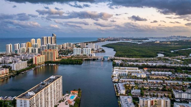 2600 Island Boulevard PH1, Aventura, FL 33160
