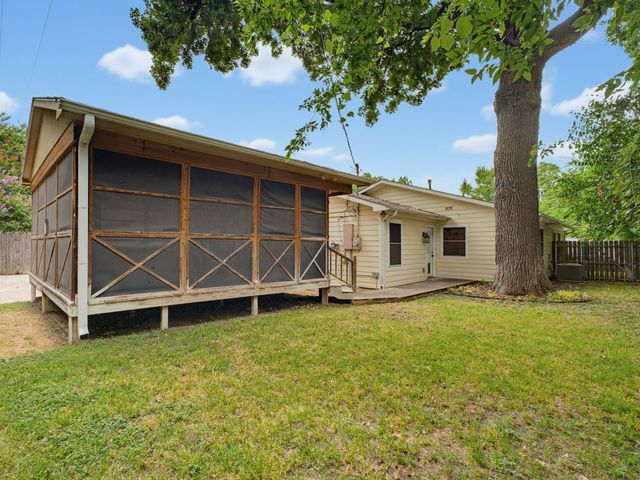 5717 Fursman Avenue, Fort Worth, TX 76114
