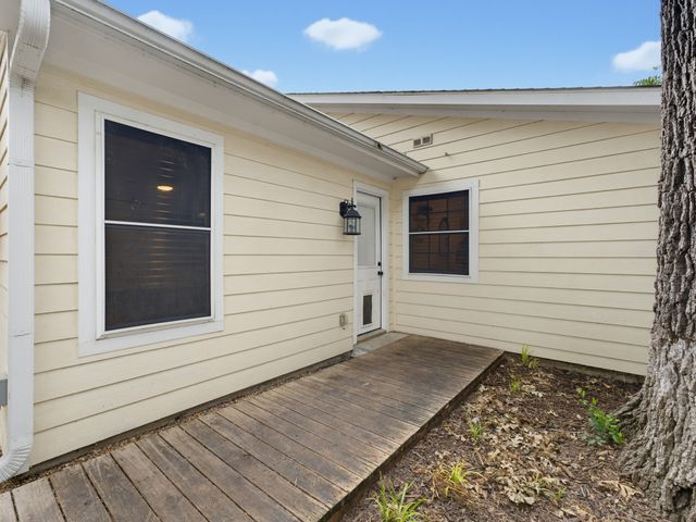 5717 Fursman Avenue, Fort Worth, TX 76114