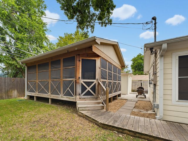 5717 Fursman Avenue, Fort Worth, TX 76114