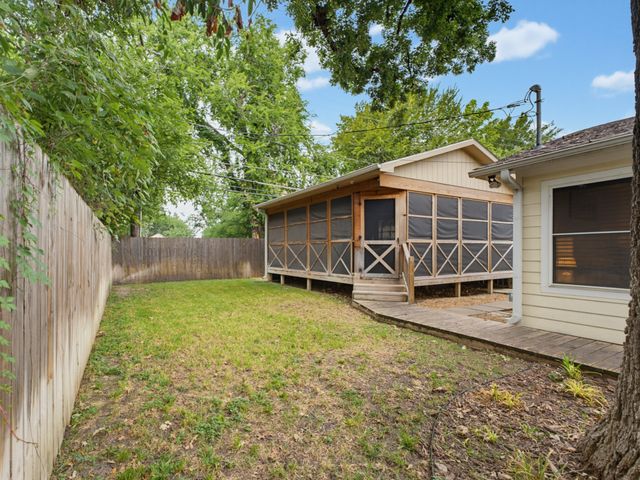 5717 Fursman Avenue, Fort Worth, TX 76114
