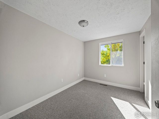 829 Independence Dr, Longmont, CO 80504