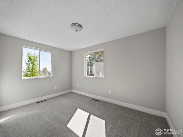 829 Independence Dr, Longmont, CO 80504