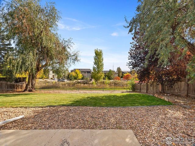 829 Independence Dr, Longmont, CO 80504