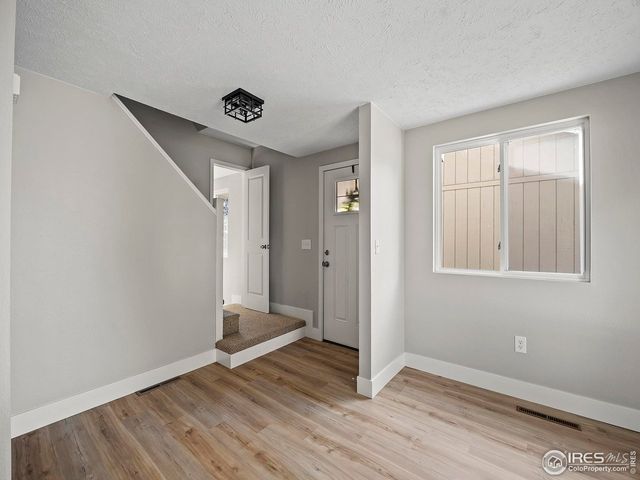 829 Independence Dr, Longmont, CO 80504