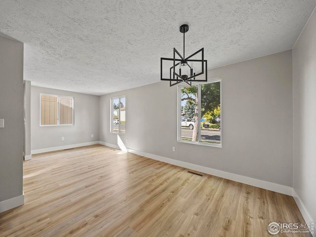 829 Independence Dr, Longmont, CO 80504