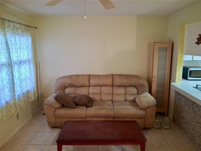 1250 S PINELLAS AVENUE 511, Tarpon Springs, FL 34689