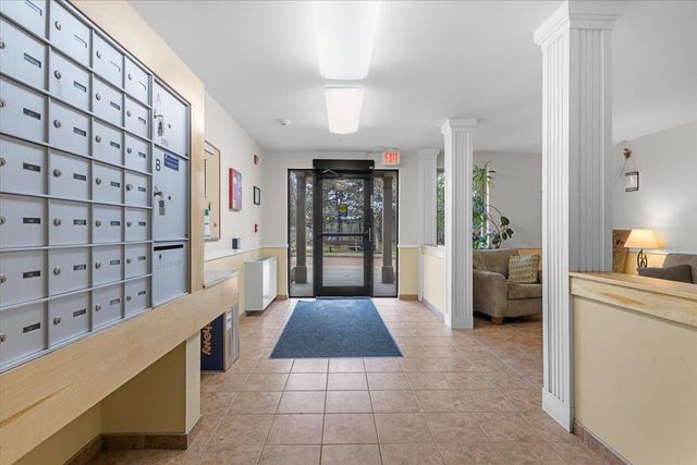 409 Farrell St Apt 203, South Burlington, VT 05403