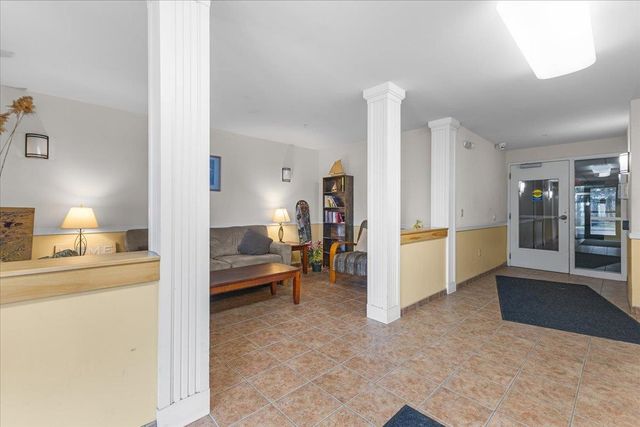 409 Farrell St Apt 203, South Burlington, VT 05403