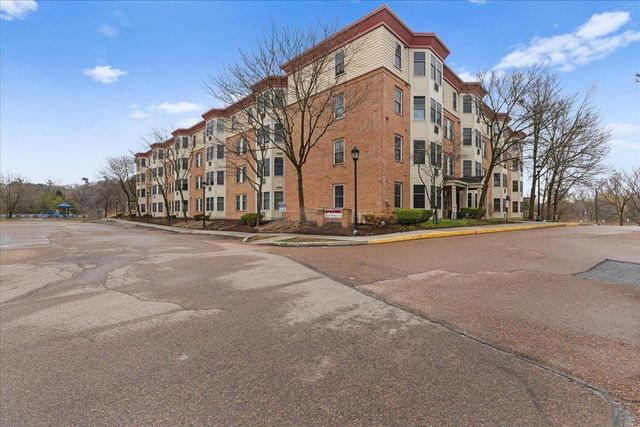 409 Farrell St Apt 203, South Burlington, VT 05403