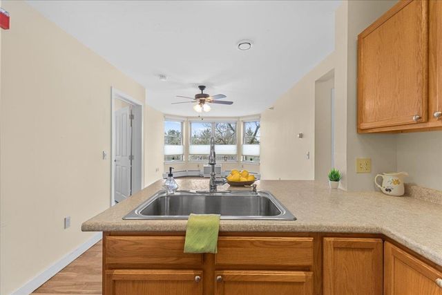 409 Farrell St Apt 203, South Burlington, VT 05403