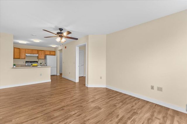 409 Farrell St Apt 203, South Burlington, VT 05403