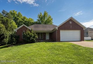 5902 Briscoe Ln, Louisville, KY 40228