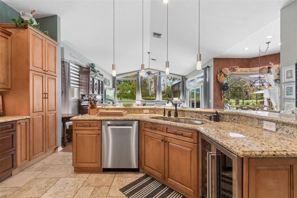 Image 9 of property listing at 17714 GREY EAGLE ROAD, Tampa, FL 33647