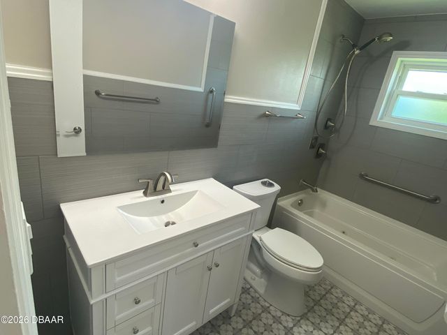 1623 Ridge Avenue, Holly Hill, FL 32117