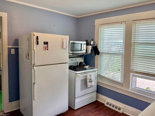 22203 Masonic Boulevard, Saint Clair Shores, MI 48082