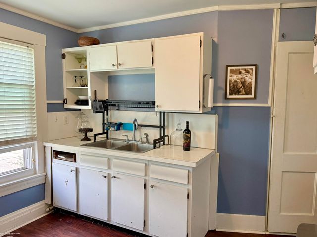 22203 Masonic Boulevard, Saint Clair Shores, MI 48082