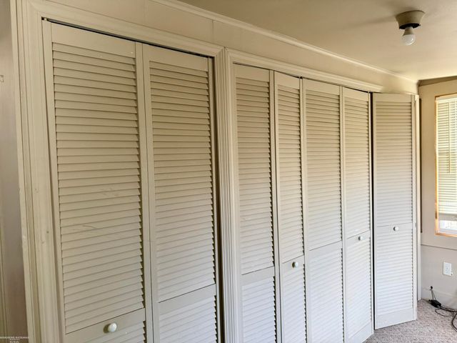 22203 Masonic Boulevard, Saint Clair Shores, MI 48082