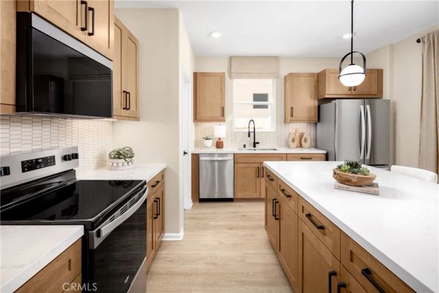 29441 Encelia Lane, Winchester, CA 92596