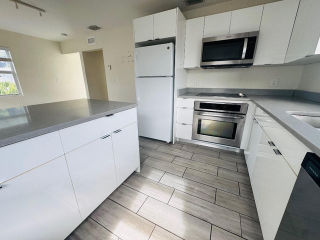 7910 Abbott Avenue 2, Miami Beach, FL 33141