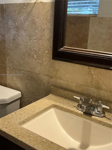 427 Santander Ave 101, Coral Gables, FL 33134