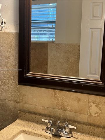 427 Santander Ave 101, Coral Gables, FL 33134