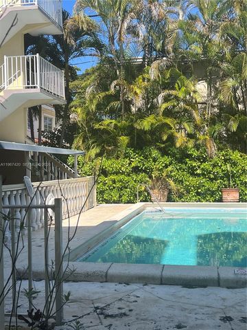 427 Santander Ave 101, Coral Gables, FL 33134