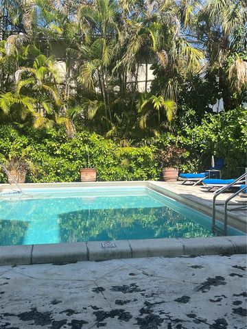 427 Santander Ave 101, Coral Gables, FL 33134