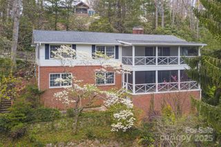 220 Ridge Road, Waynesville, NC 28786