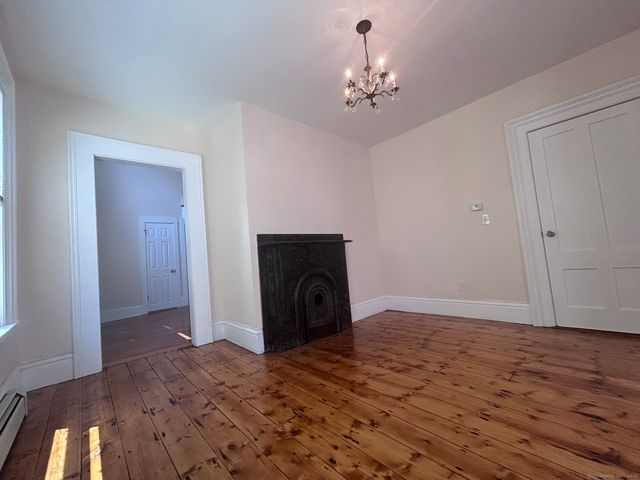 32 Starr Street, New London, CT 06320