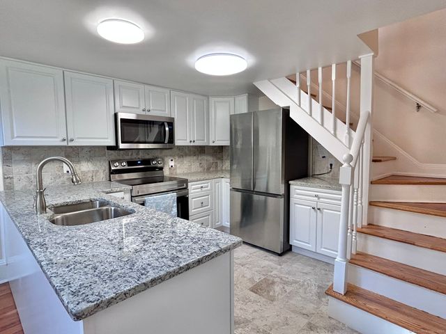 32 Starr Street, New London, CT 06320