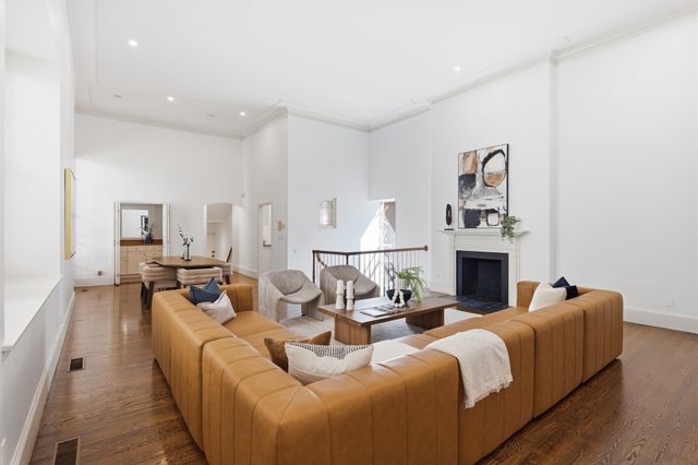 70 Mount Vernon St 1B, Boston, MA 02108