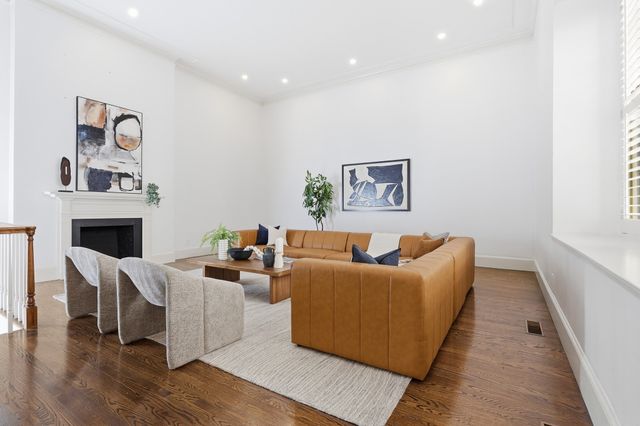 70 Mount Vernon St 1B, Boston, MA 02108