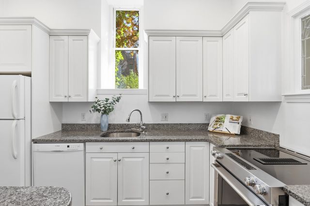 70 Mount Vernon St 1B, Boston, MA 02108