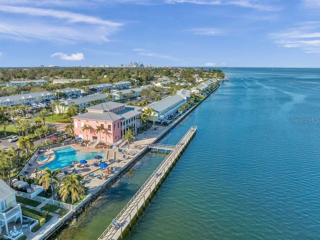 213 SEAHORSE DRIVE SE D, St Petersburg, FL 33705