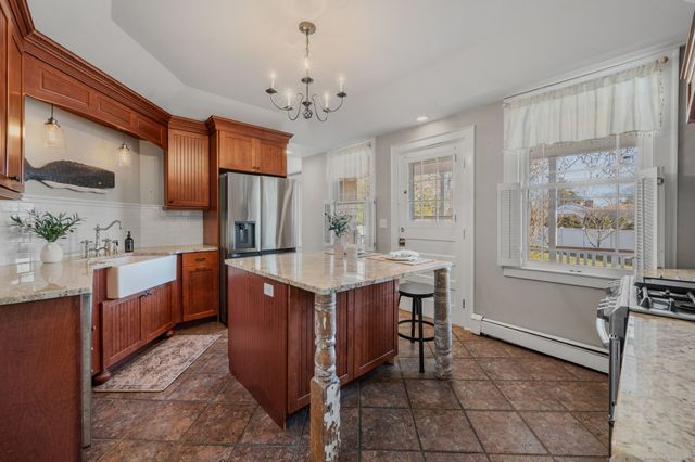 26 College Street, Old Saybrook, CT 06475