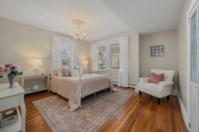 26 College Street, Old Saybrook, CT 06475