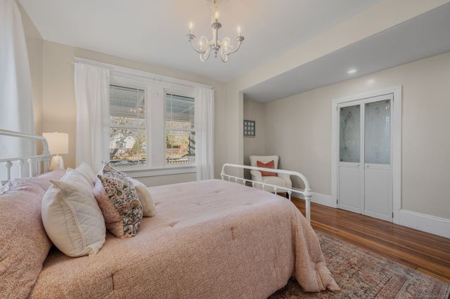 26 College Street, Old Saybrook, CT 06475