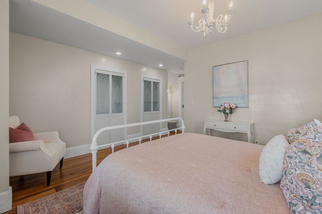 26 College Street, Old Saybrook, CT 06475