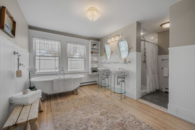 26 College Street, Old Saybrook, CT 06475