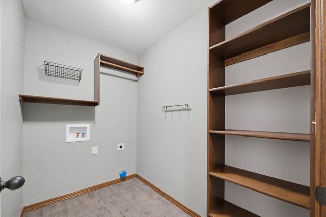 8304 W Candlewood Cir, Wichita, KS 67205