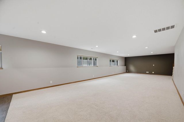 8304 W Candlewood Cir, Wichita, KS 67205