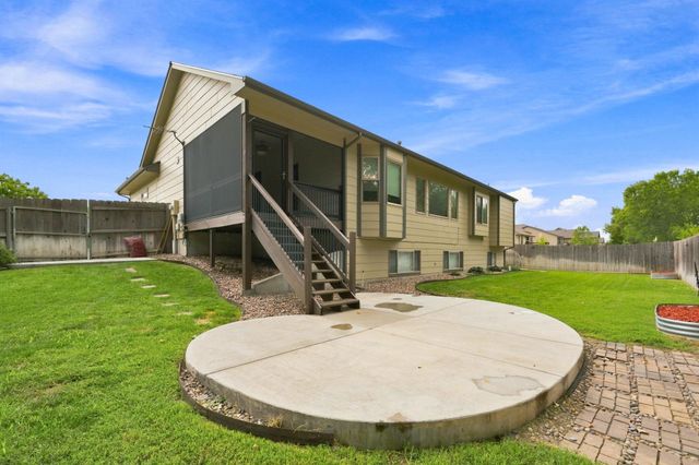 8304 W Candlewood Cir, Wichita, KS 67205