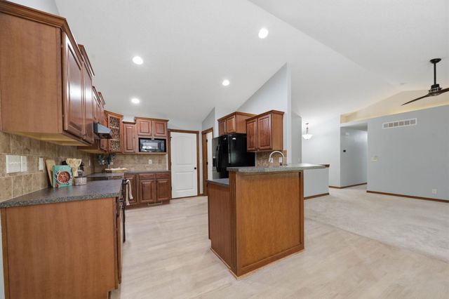 8304 W Candlewood Cir, Wichita, KS 67205