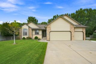 8304 W Candlewood Cir, Wichita, KS 67205