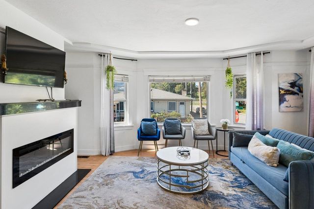 998 Hensley Avenue, San Bruno, CA 94066