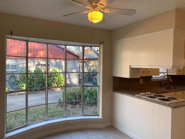 13819 Piping Rock Lane, Houston, TX 77077